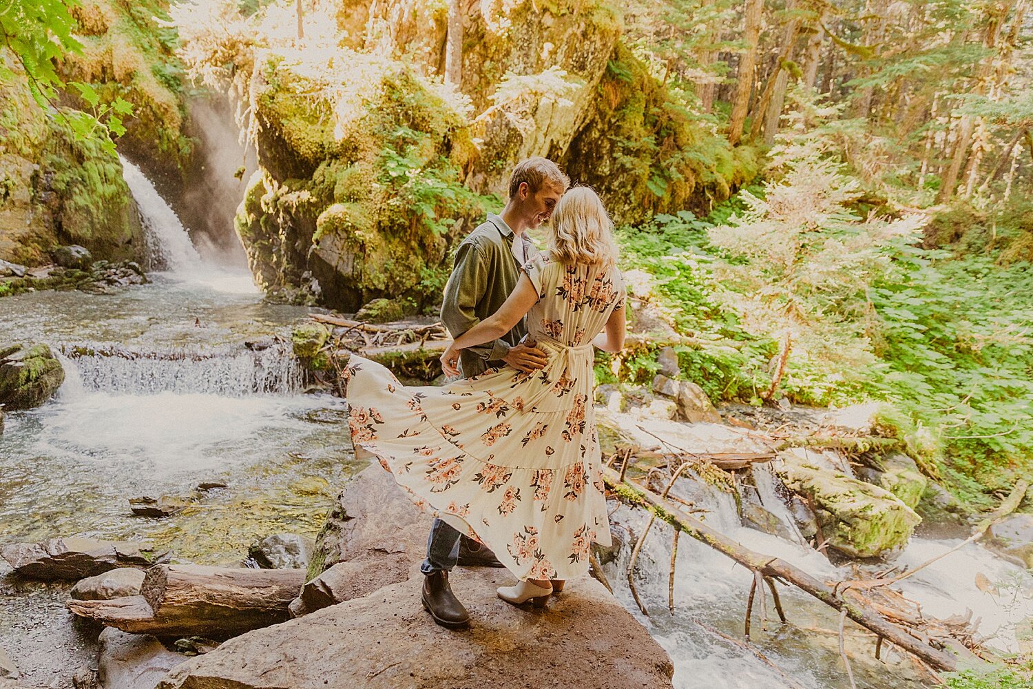 Girdwood-Alaska-engagement-wedding-photographer_0012.jpg