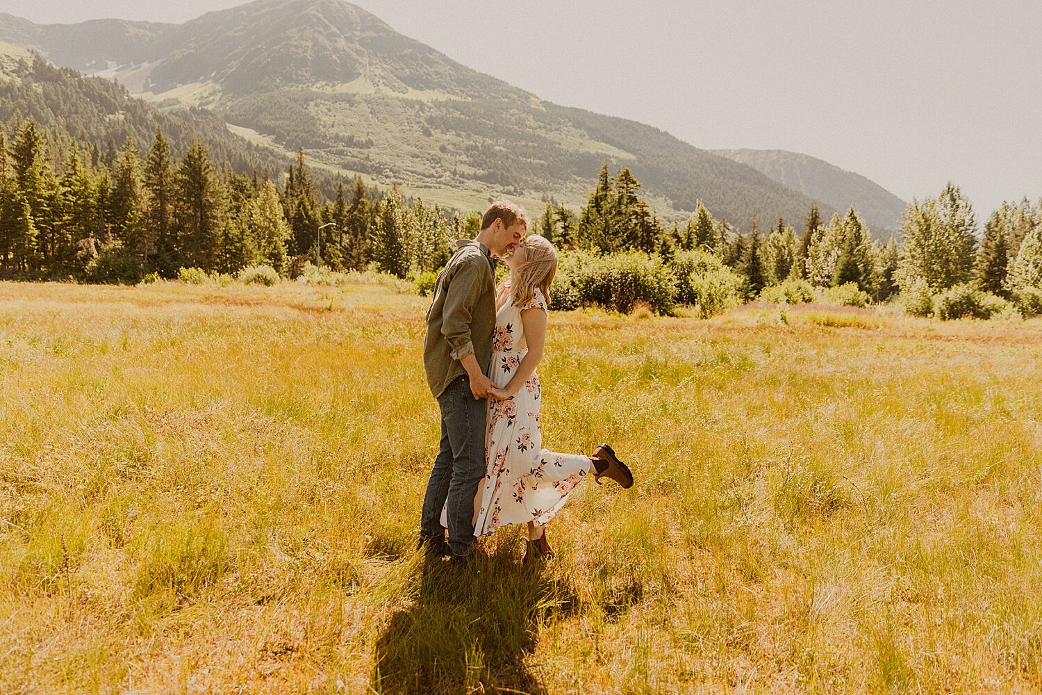Girdwood-Alaska-engagement-wedding-photographer_0023.jpg