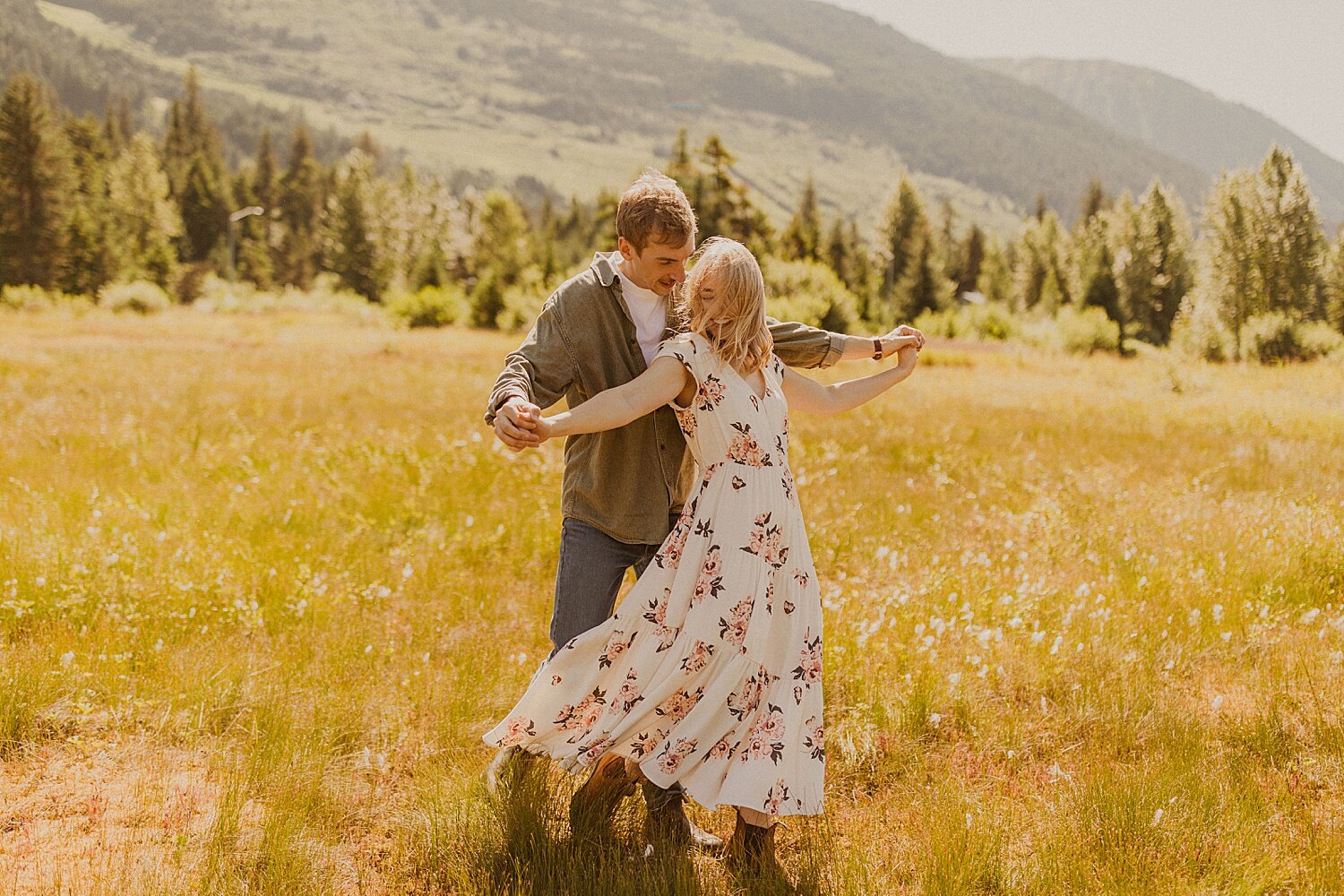 Girdwood-Alaska-engagement-wedding-photographer_0027.jpg