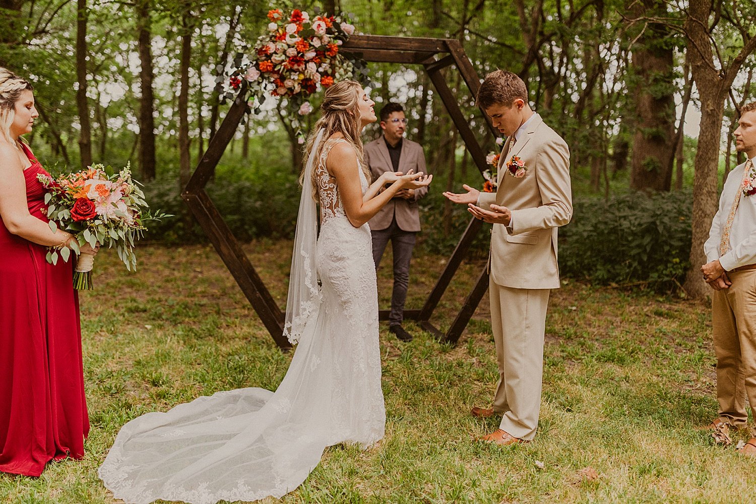 Omaha-Nebraska-backyard-diy-wedding_0026.jpg