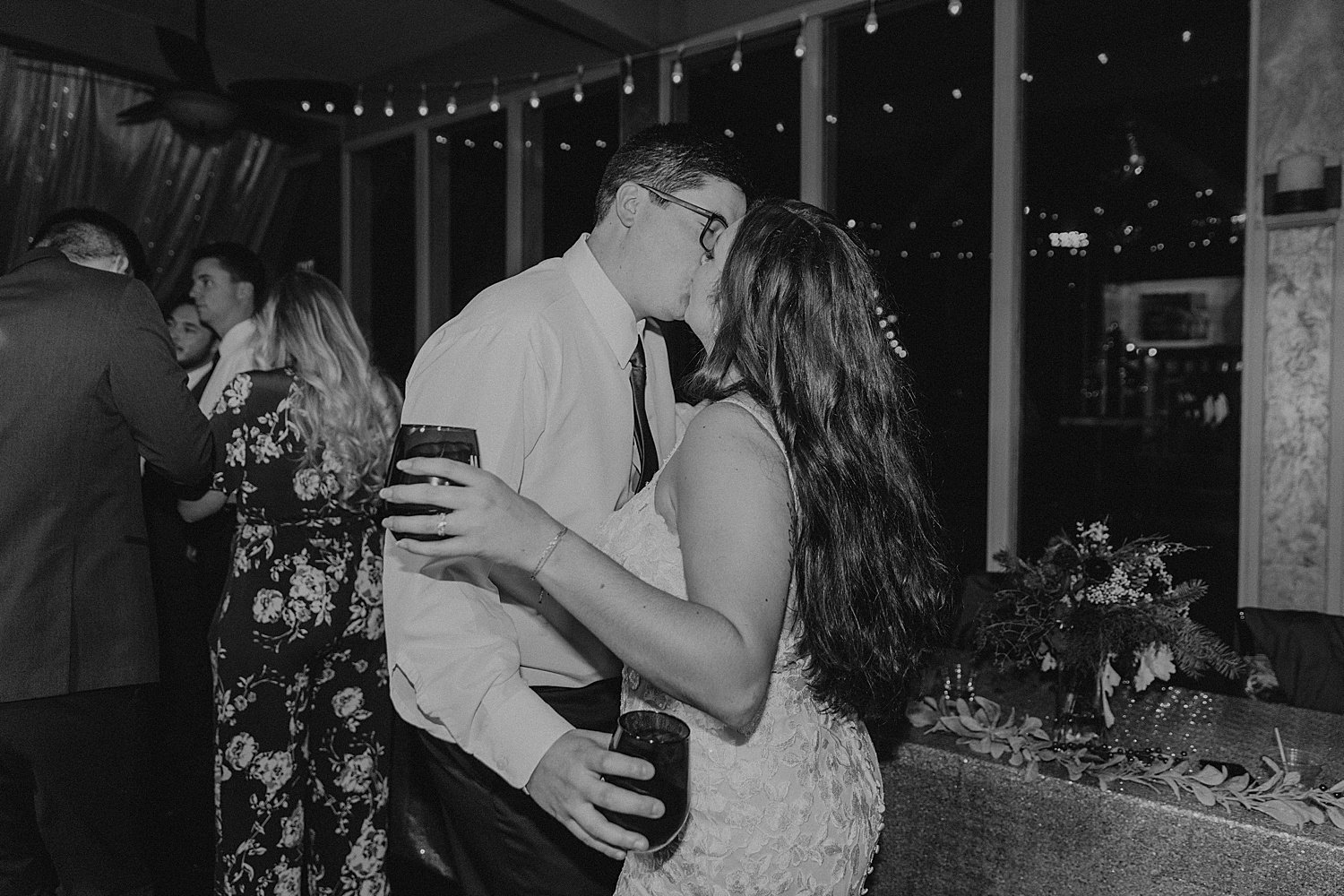 omaha-wedding-a-view-venues-fontenelle-hills_0045.jpg